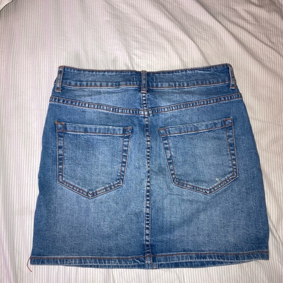 Forever 21 mini skirt - Picture 2 of 2